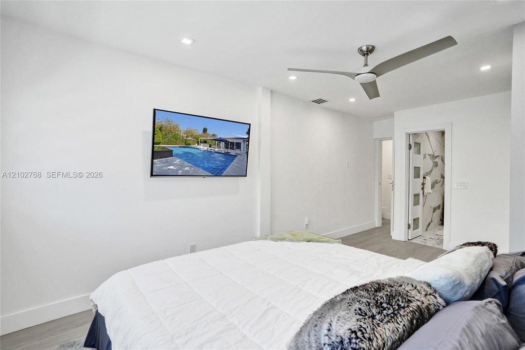 For Rent: $16,500 (4 beds, 3 baths, 1756 Square Feet)