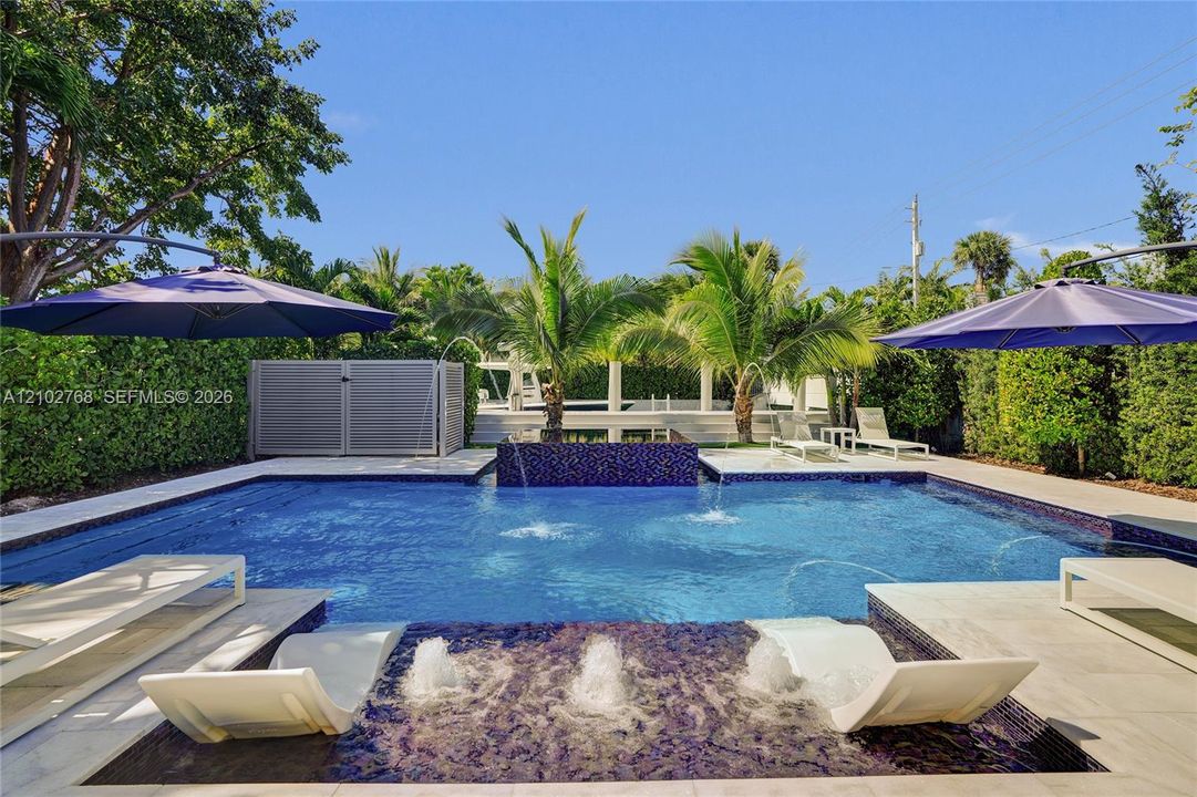 For Rent: $16,500 (4 beds, 3 baths, 1756 Square Feet)