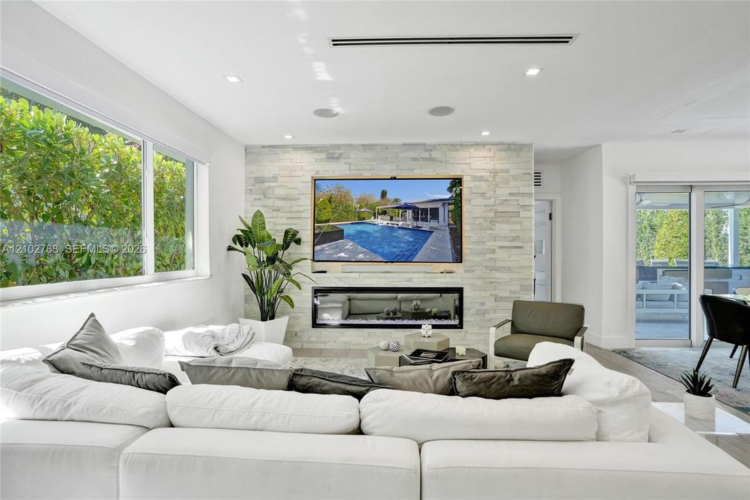 For Rent: $16,500 (4 beds, 3 baths, 1756 Square Feet)