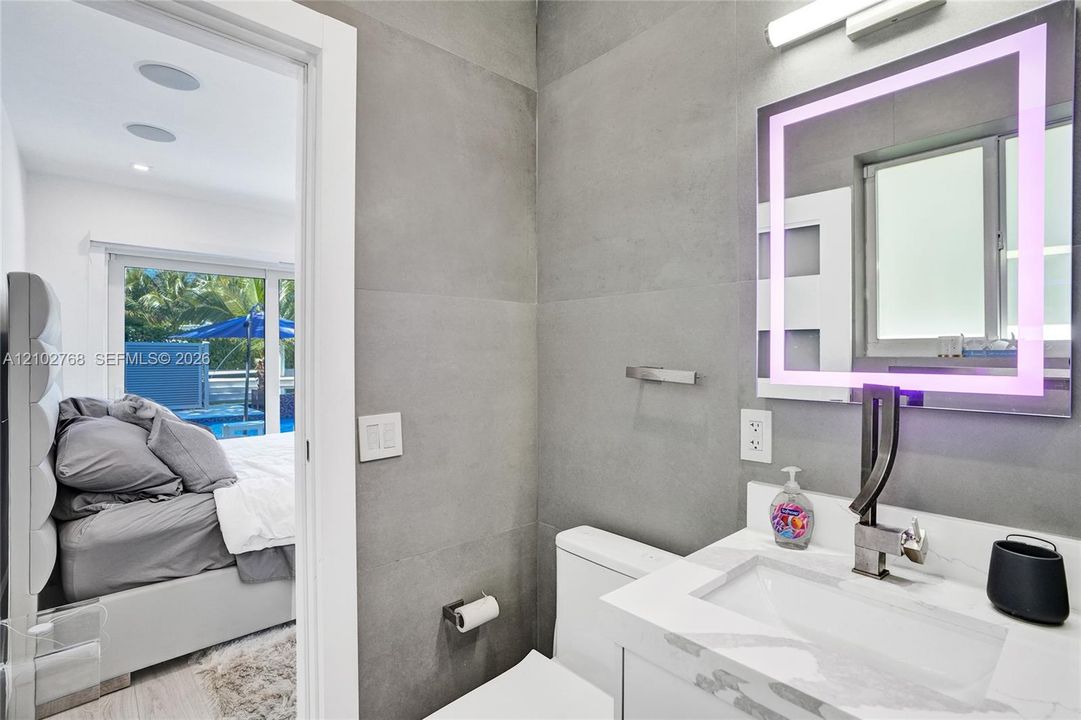 For Rent: $16,500 (4 beds, 3 baths, 1756 Square Feet)