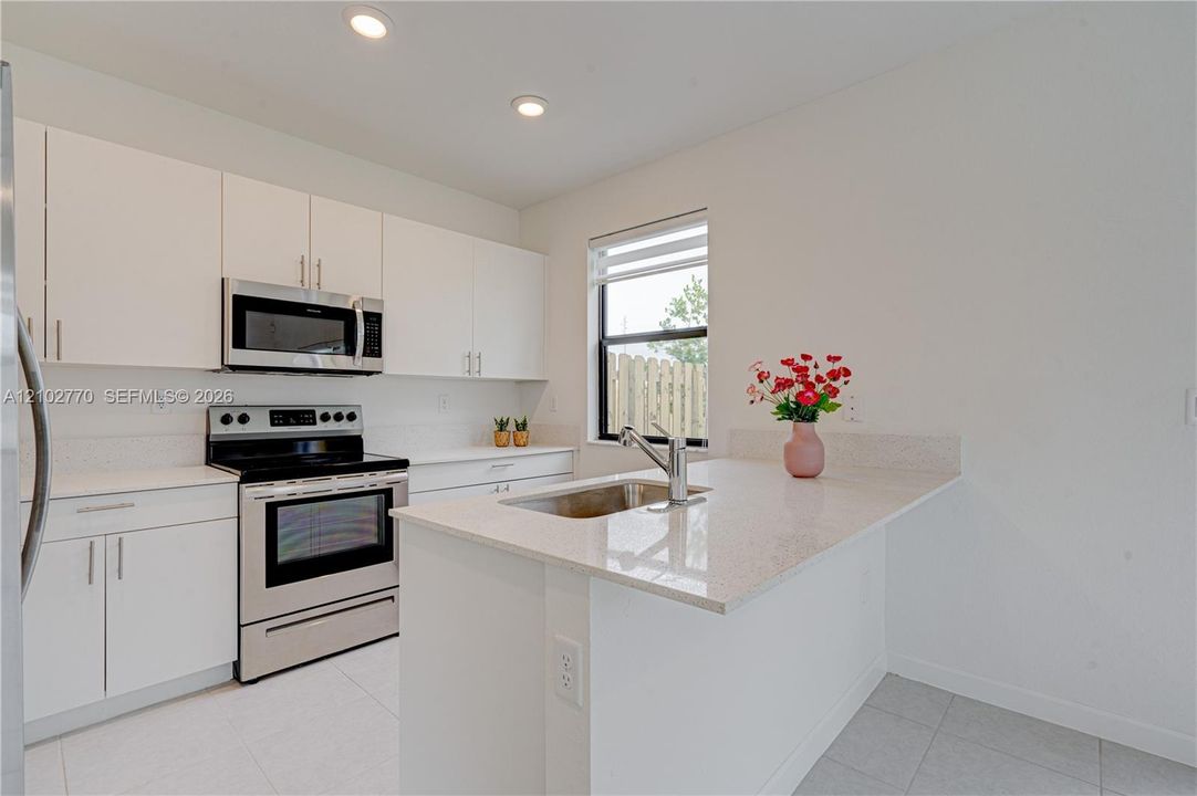 For Rent: $2,850 (3 beds, 2 baths, 1331 Square Feet)