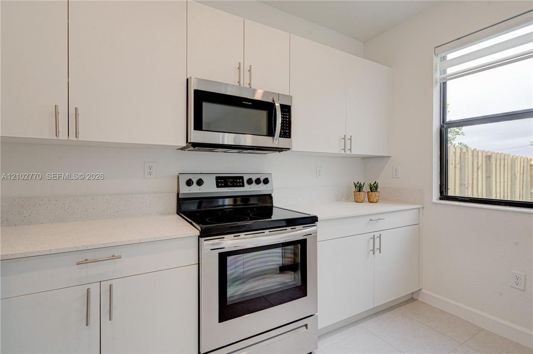 For Rent: $2,850 (3 beds, 2 baths, 1331 Square Feet)