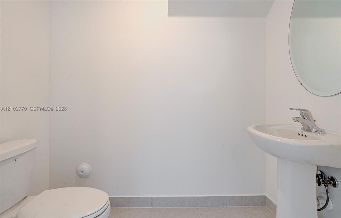 For Rent: $2,850 (3 beds, 2 baths, 1331 Square Feet)