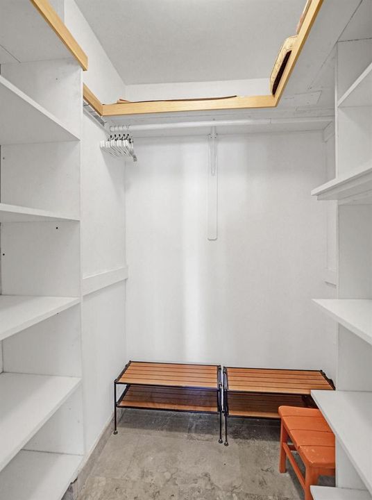 Walk-in Closet