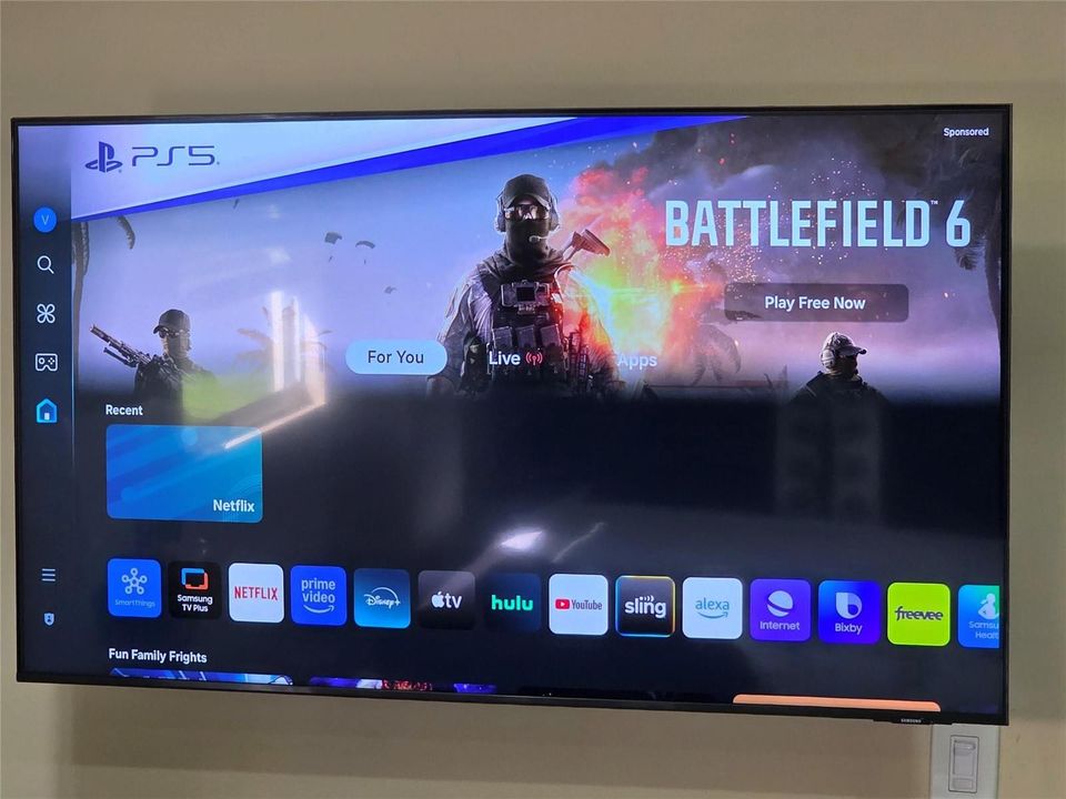 TV with cable and streaming channels