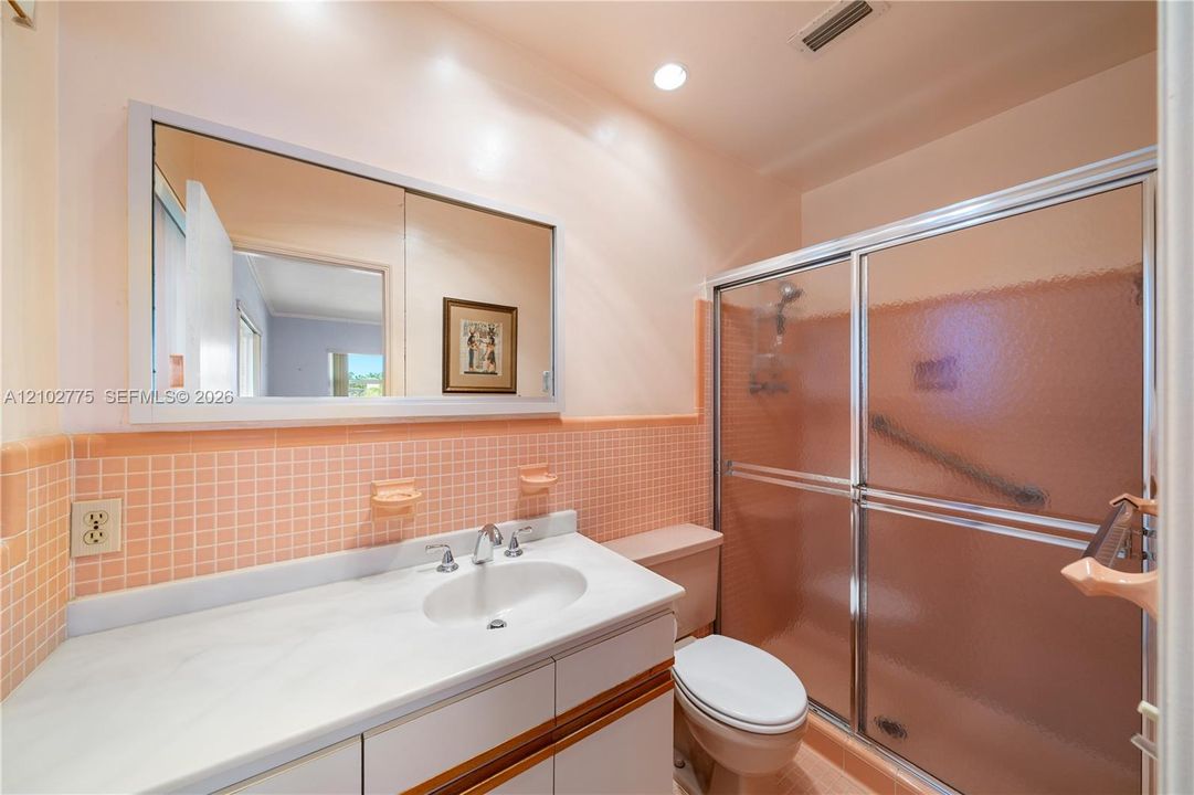 En Venta: $3,100,000 (3 camas, 2 baños, 2146 Pies cuadrados)