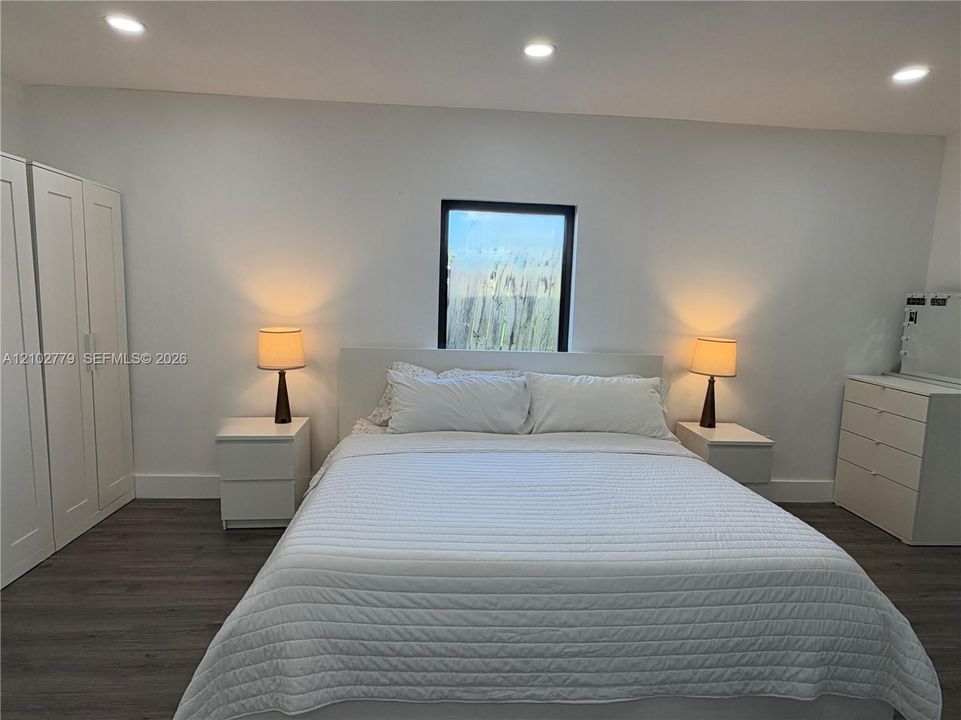 En Venta: $679,000 (5 camas, 3 baños, 2278 Pies cuadrados)