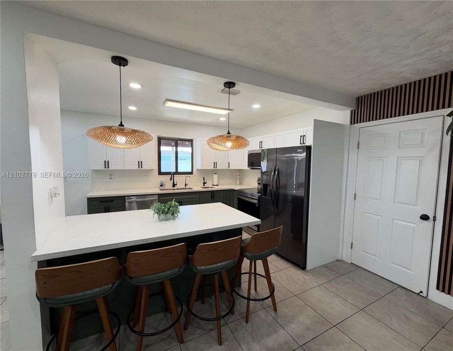 En Venta: $679,000 (5 camas, 3 baños, 2278 Pies cuadrados)