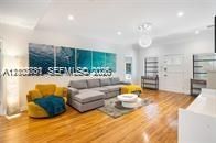 В аренду: $8,500 (3 спален, 3 ванн, 1614 Квадратных фут)