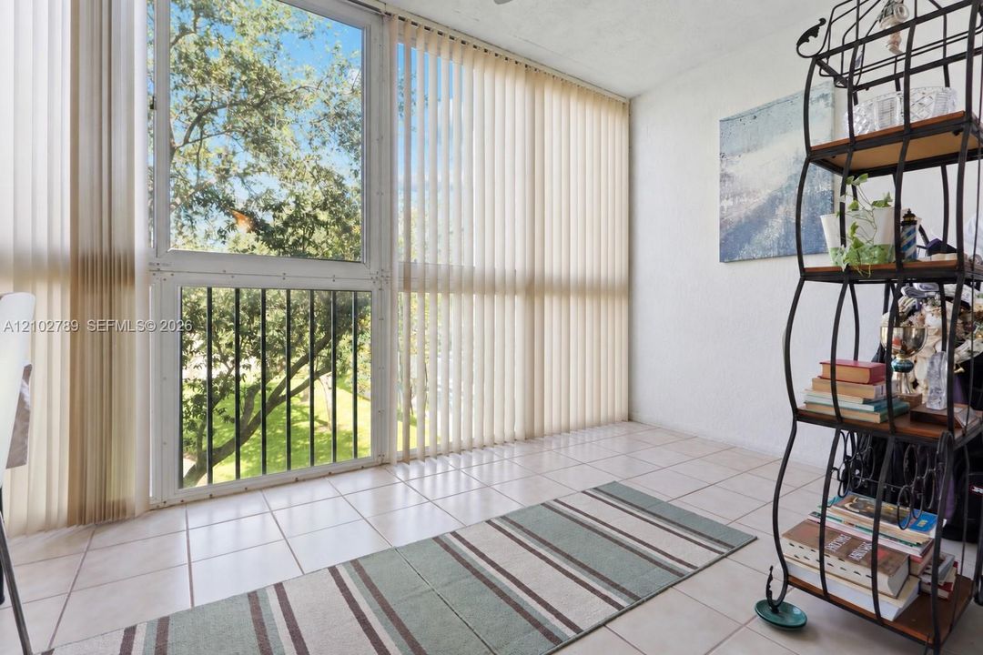 En Venta: $150,000 (2 camas, 2 baños, 950 Pies cuadrados)