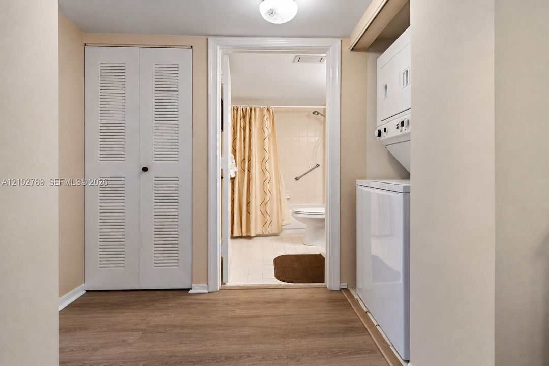 En Venta: $150,000 (2 camas, 2 baños, 950 Pies cuadrados)