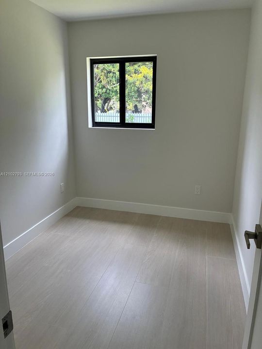 В аренду: $4,999 (4 спален, 3 ванн, 1318 Квадратных фут)