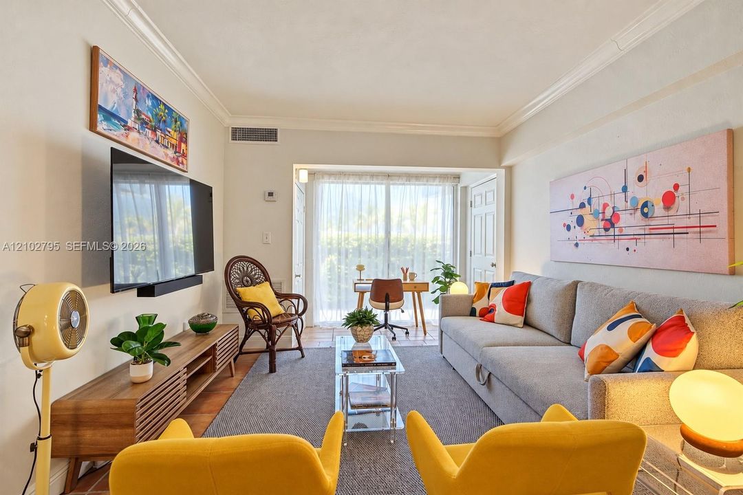 For Rent: $4,500 (1 beds, 1 baths, 590 Square Feet)