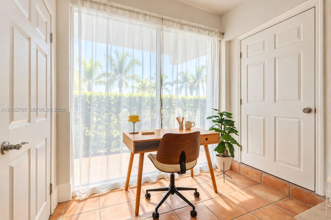 For Rent: $4,500 (1 beds, 1 baths, 590 Square Feet)