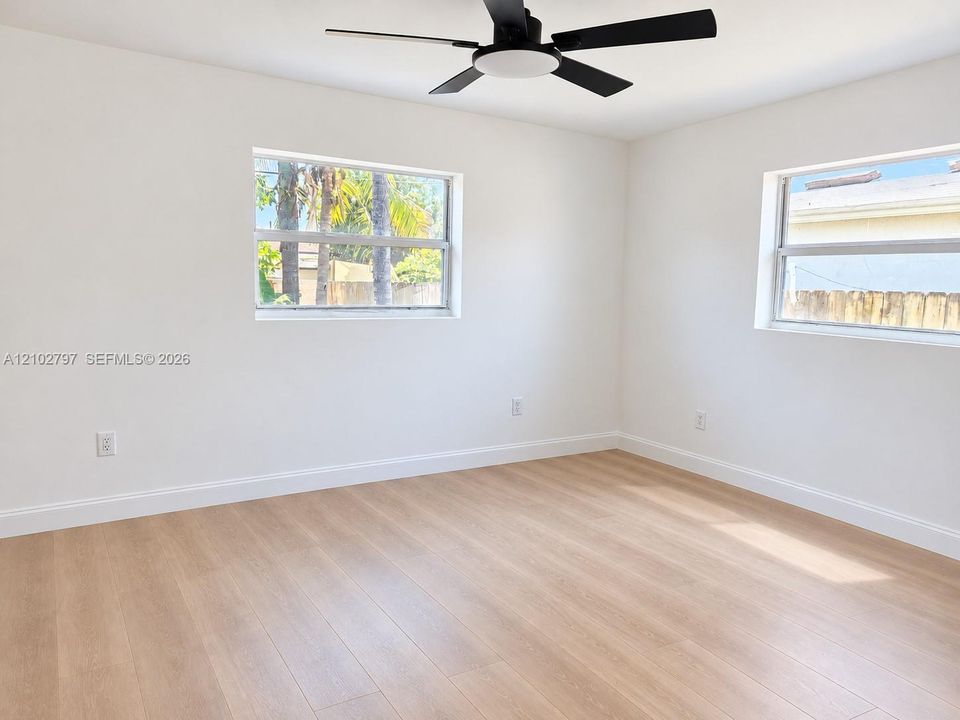 En Venta: $492,500 (3 camas, 2 baños, 1250 Pies cuadrados)