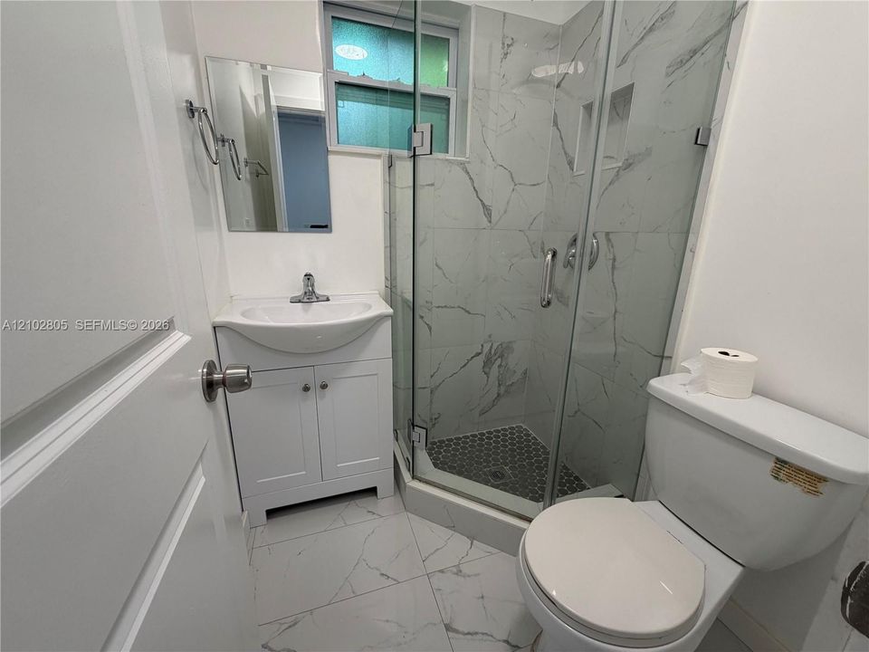 В аренду: $1,449 (0 спален, 1 ванн, 350 Квадратных фут)
