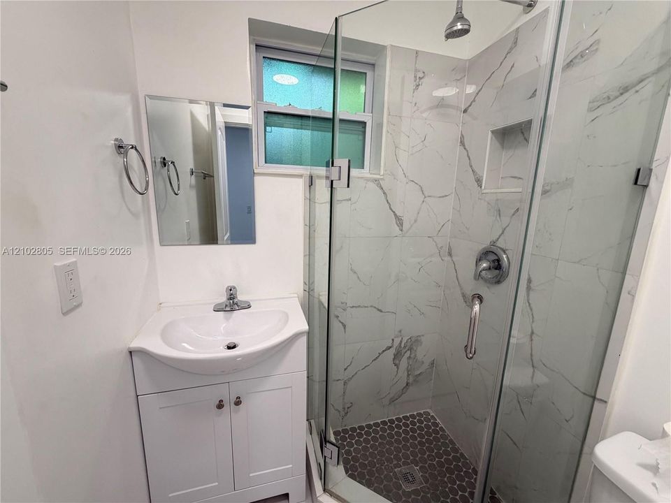 В аренду: $1,449 (0 спален, 1 ванн, 350 Квадратных фут)