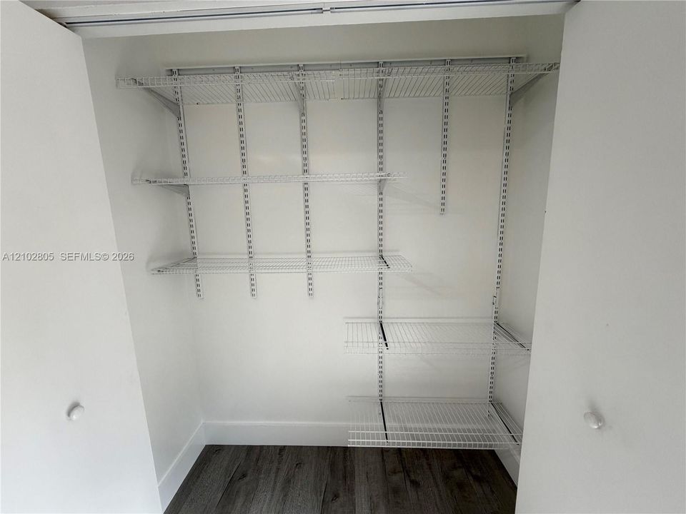 В аренду: $1,449 (0 спален, 1 ванн, 350 Квадратных фут)