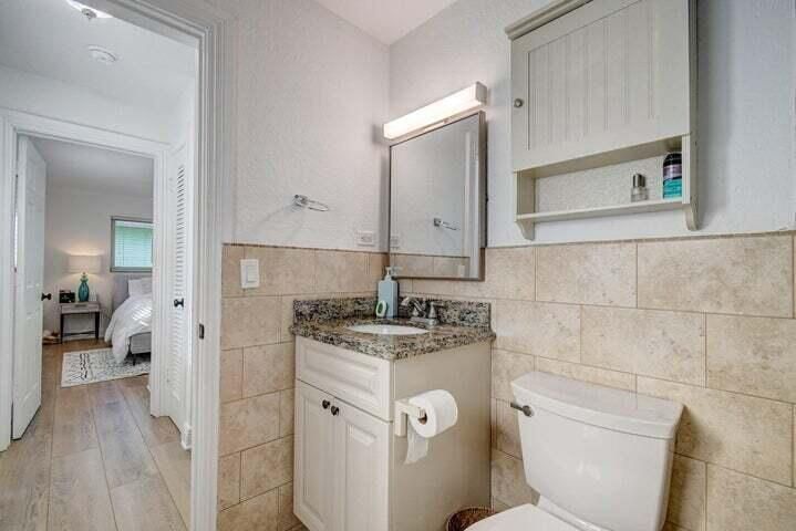 Unit 8 Bathroom