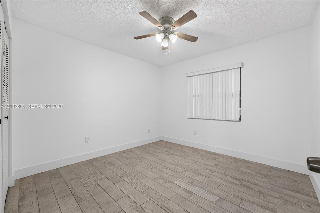 For Sale: $350,000 (3 beds, 2 baths, 1070 Square Feet)