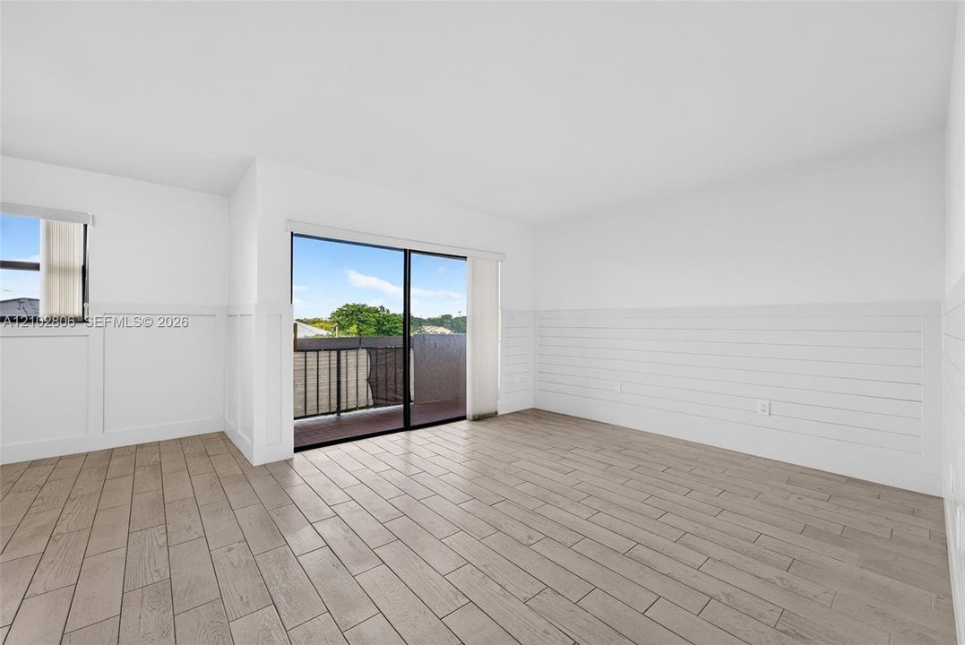 For Sale: $350,000 (3 beds, 2 baths, 1070 Square Feet)