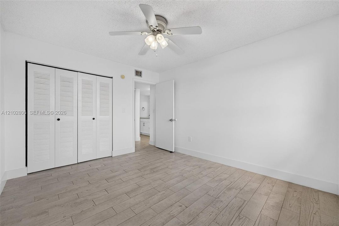 For Sale: $350,000 (3 beds, 2 baths, 1070 Square Feet)