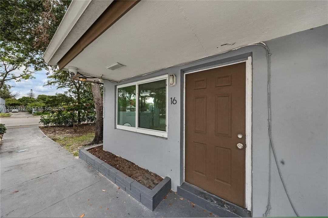 For Rent: $1,495 (1 beds, 1 baths, 7859 Square Feet)