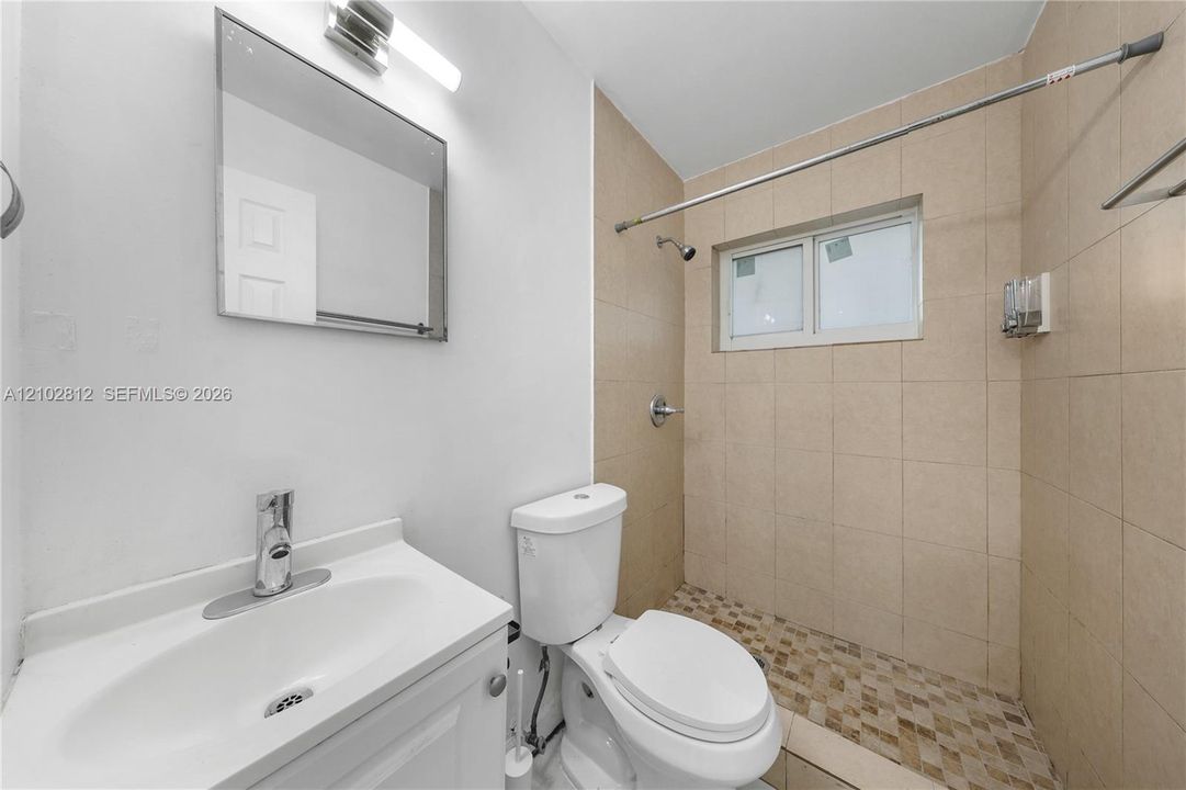 For Rent: $1,495 (1 beds, 1 baths, 7859 Square Feet)