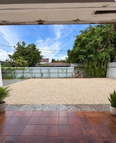 For Rent: $4,500 (5 beds, 3 baths, 1502 Square Feet)