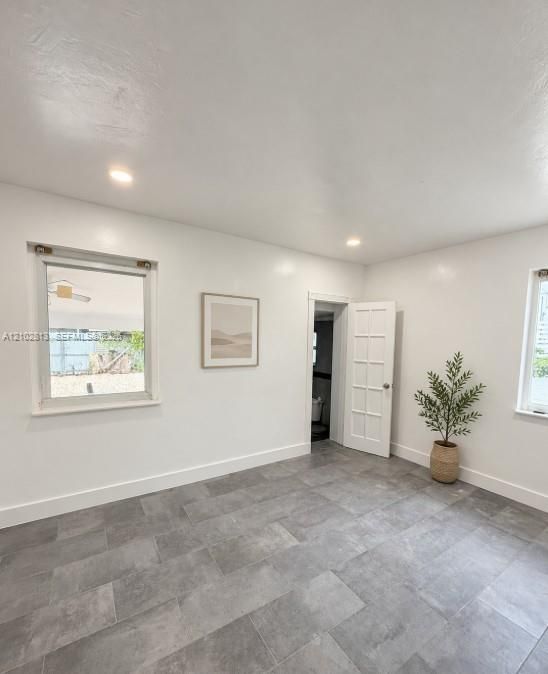 For Rent: $4,500 (5 beds, 3 baths, 1502 Square Feet)