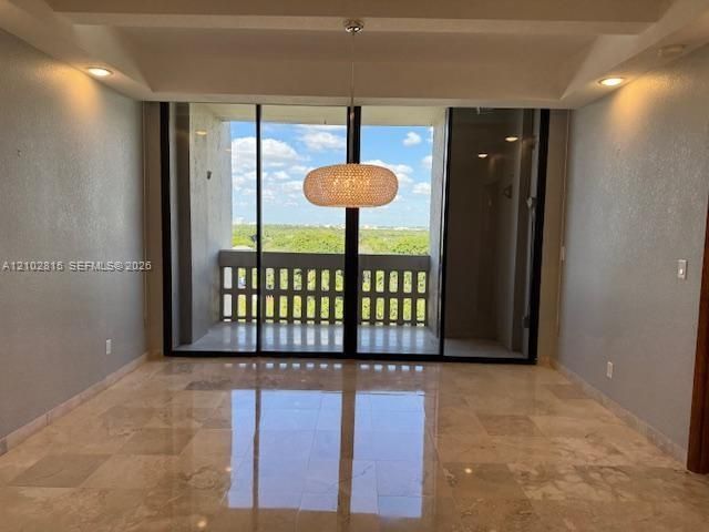 For Rent: $5,250 (2 beds, 2 baths, 1373 Square Feet)