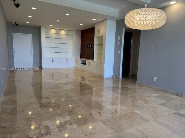 For Rent: $5,250 (2 beds, 2 baths, 1373 Square Feet)