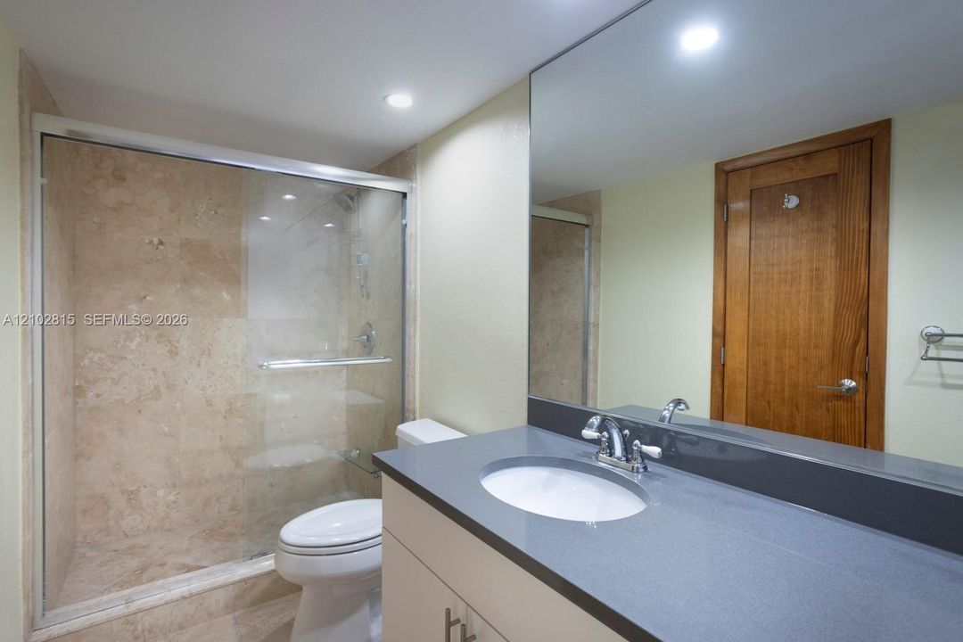 For Rent: $5,250 (2 beds, 2 baths, 1373 Square Feet)