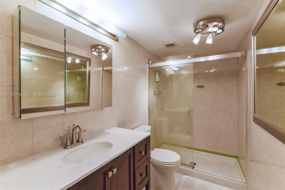 For Rent: $3,100 (2 beds, 2 baths, 1240 Square Feet)