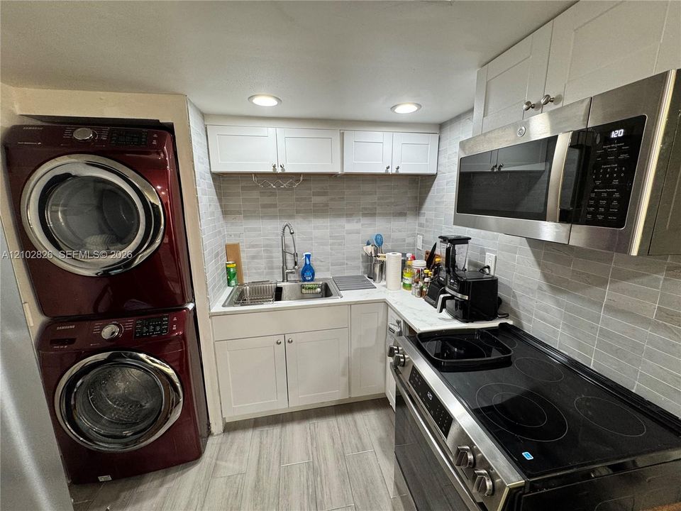 For Rent: $1,800 (2 beds, 1 baths, 1262 Square Feet)