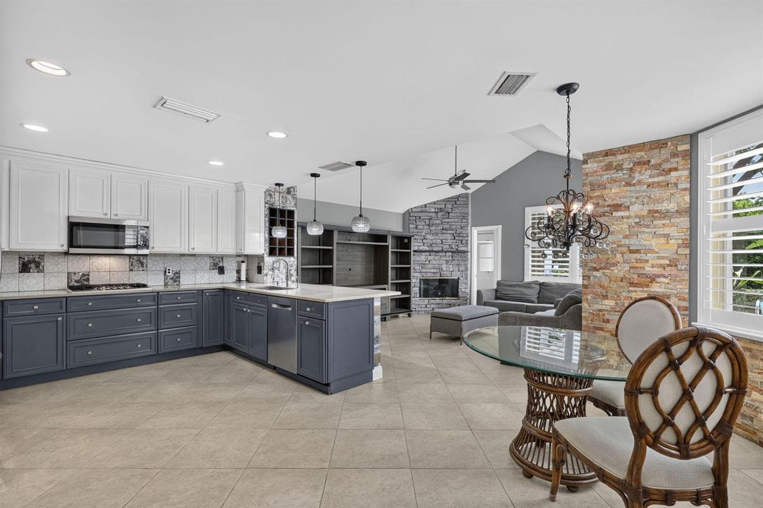 Kitchen/breakfast area