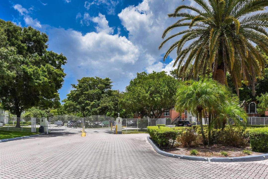 1345 Crystal Way Apt G Delray-large-026-