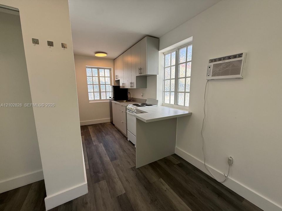 For Rent: $1,700 (1 beds, 1 baths, 0 Square Feet)