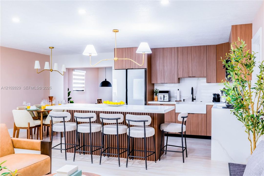 En Venta: $775,000 (3 camas, 3 baños, 1358 Pies cuadrados)