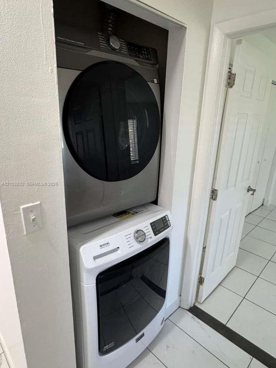 В аренду: $2,900 (3 спален, 2 ванн, 2171 Квадратных фут)