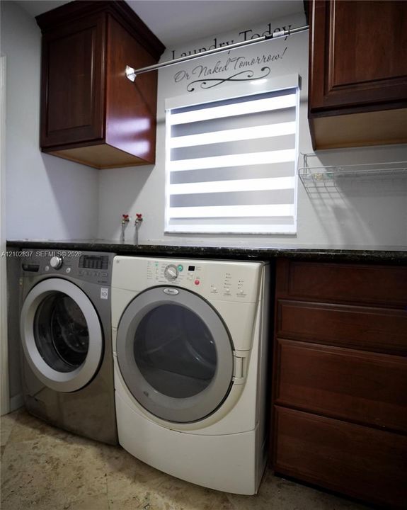 En Renta: $5,250 (4 camas, 3 baños, 2795 Pies cuadrados)