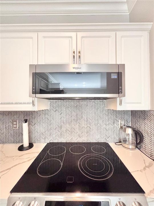 В аренду: $3,250 (3 спален, 2 ванн, 1411 Квадратных фут)