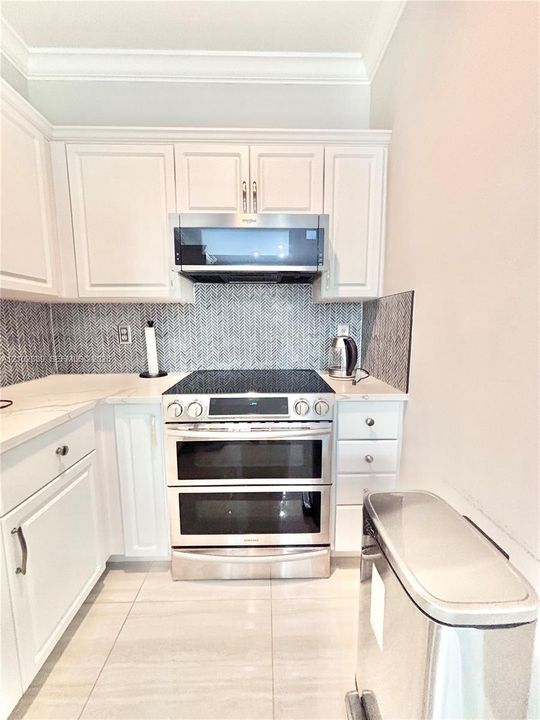 В аренду: $3,250 (3 спален, 2 ванн, 1411 Квадратных фут)