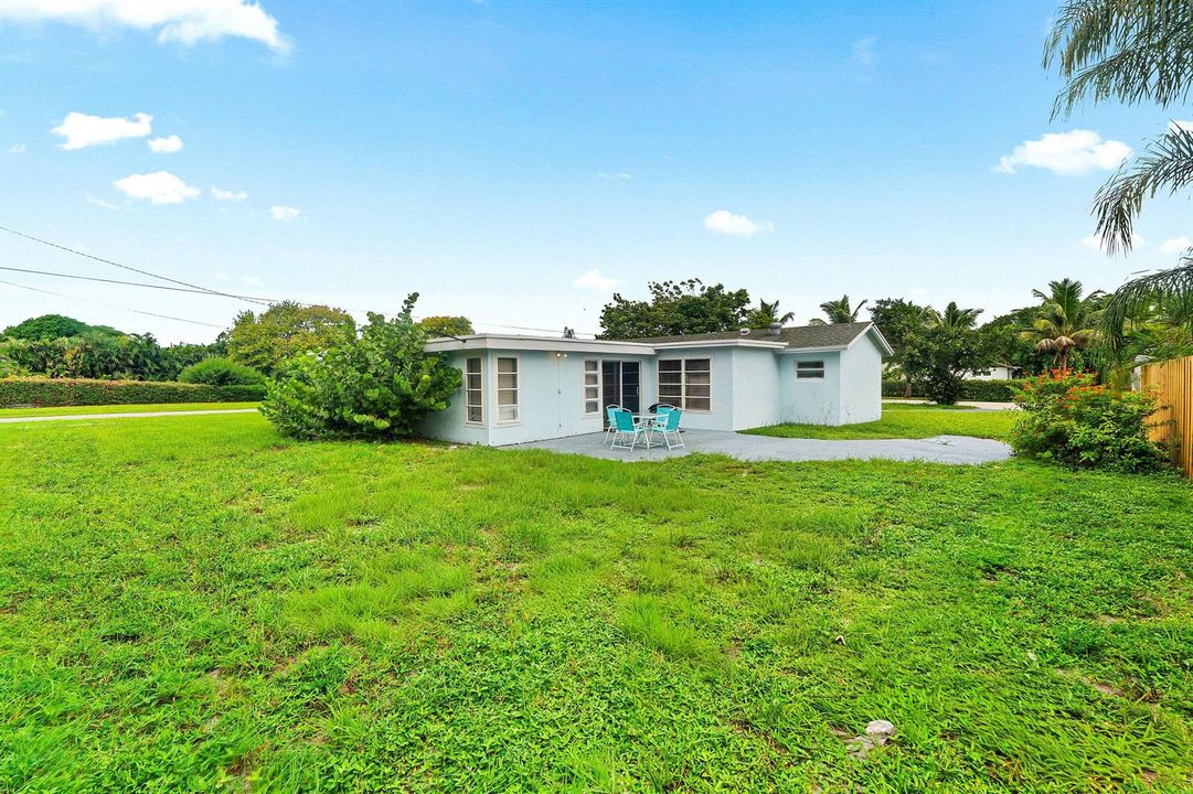 027-742LaurelDrive-WestPalmBeach-FL-3340