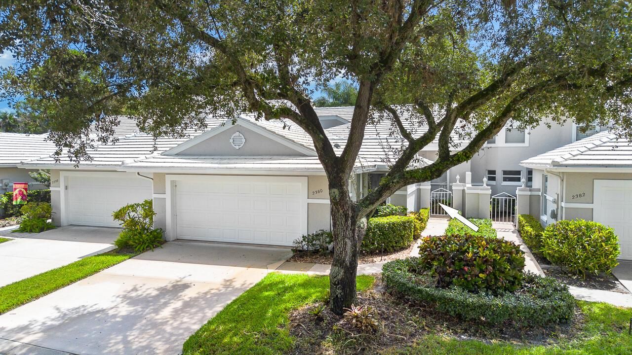 2380 SW Foxpoint Way-2