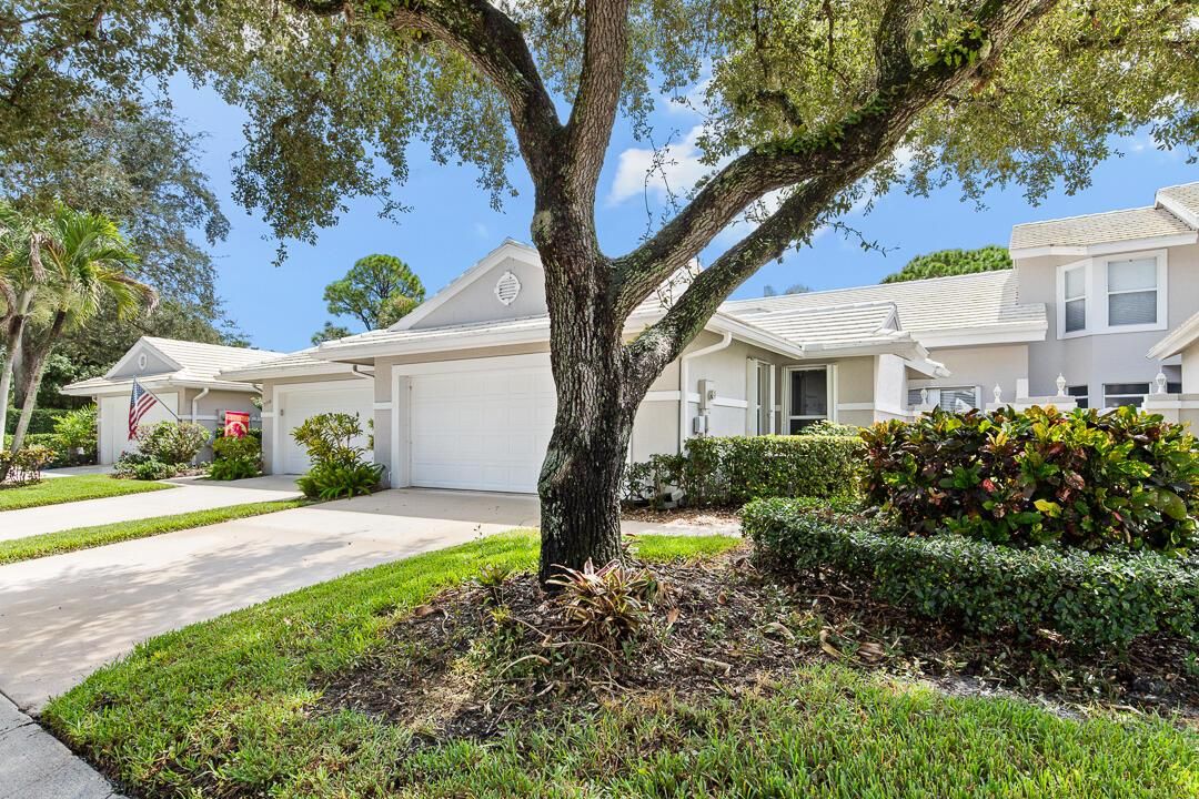 2380 SW Foxpoint Way-37
