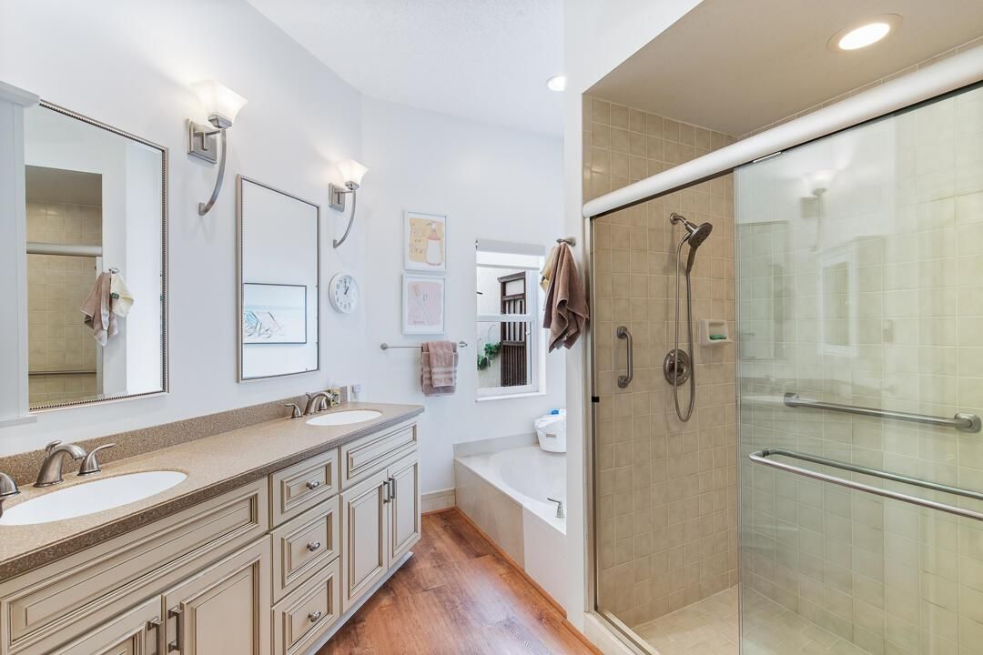 2380 SW Foxpoint Way-24