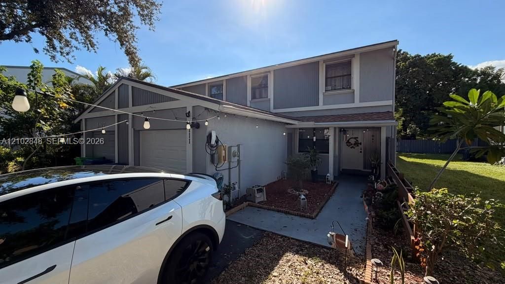 For Rent: $3,500 (3 beds, 2 baths, 2062 Square Feet)