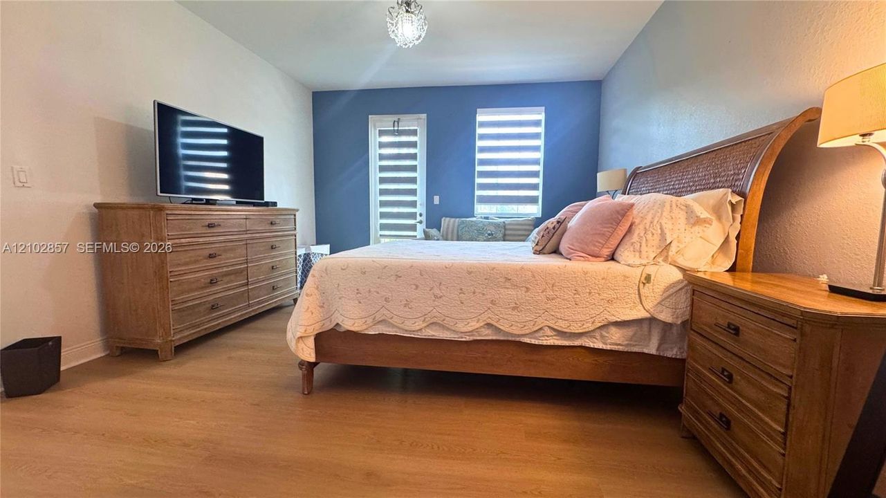 В аренду: $2,900 (2 спален, 2 ванн, 1678 Квадратных фут)