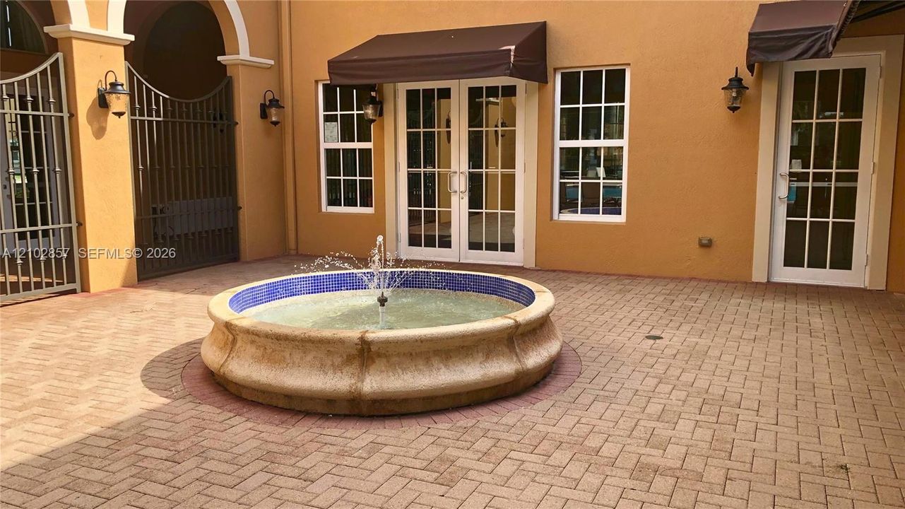В аренду: $2,900 (2 спален, 2 ванн, 1678 Квадратных фут)